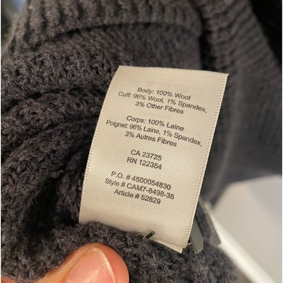 100% Wool mid-calf Wilfred Turtle neck sweater - Picture 4 of 8